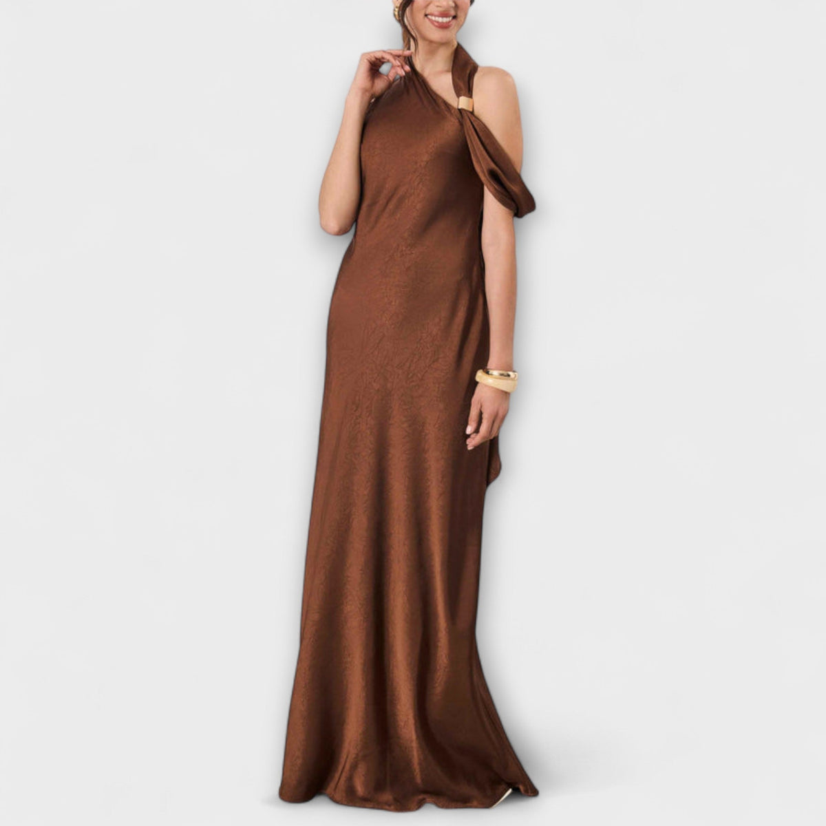 Azura - Robe Longue en Satin Marron Une Épaule
