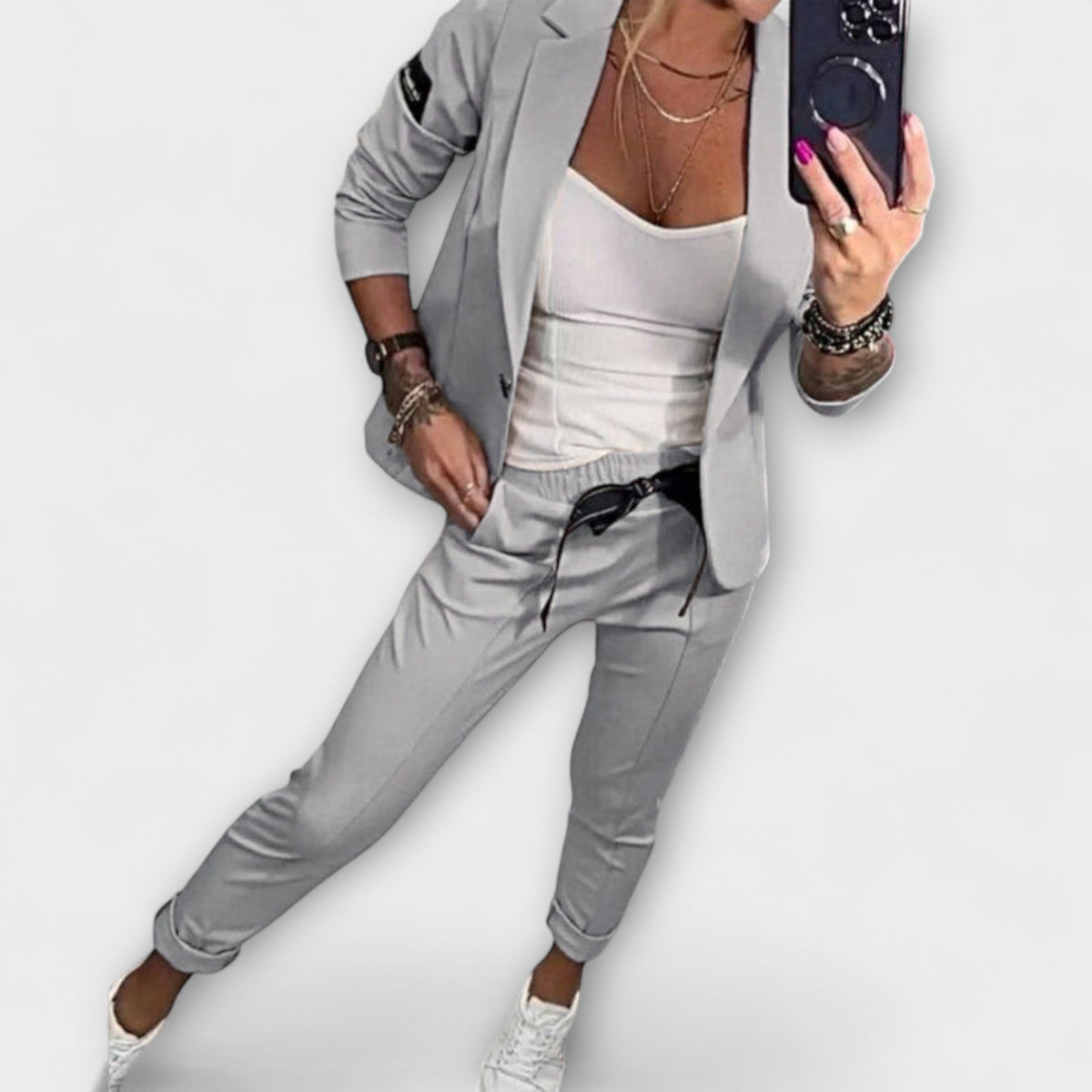 Malou - Ensemble Beige avec Haut, Blazer et Pantalon