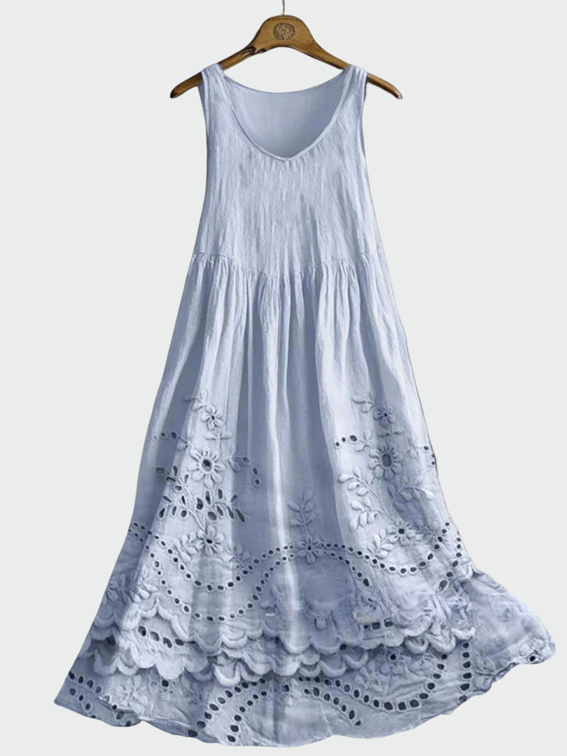 Robe Blanche en Broderie Anglaise