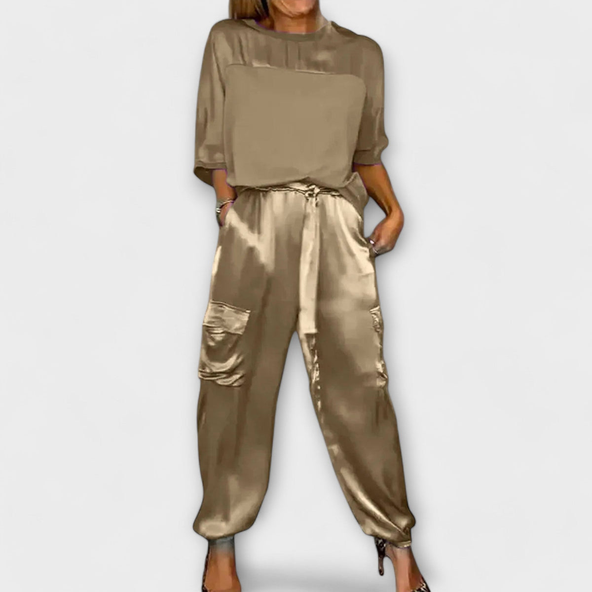 Ensemble en Satin Kaki avec Haut et Pantalon