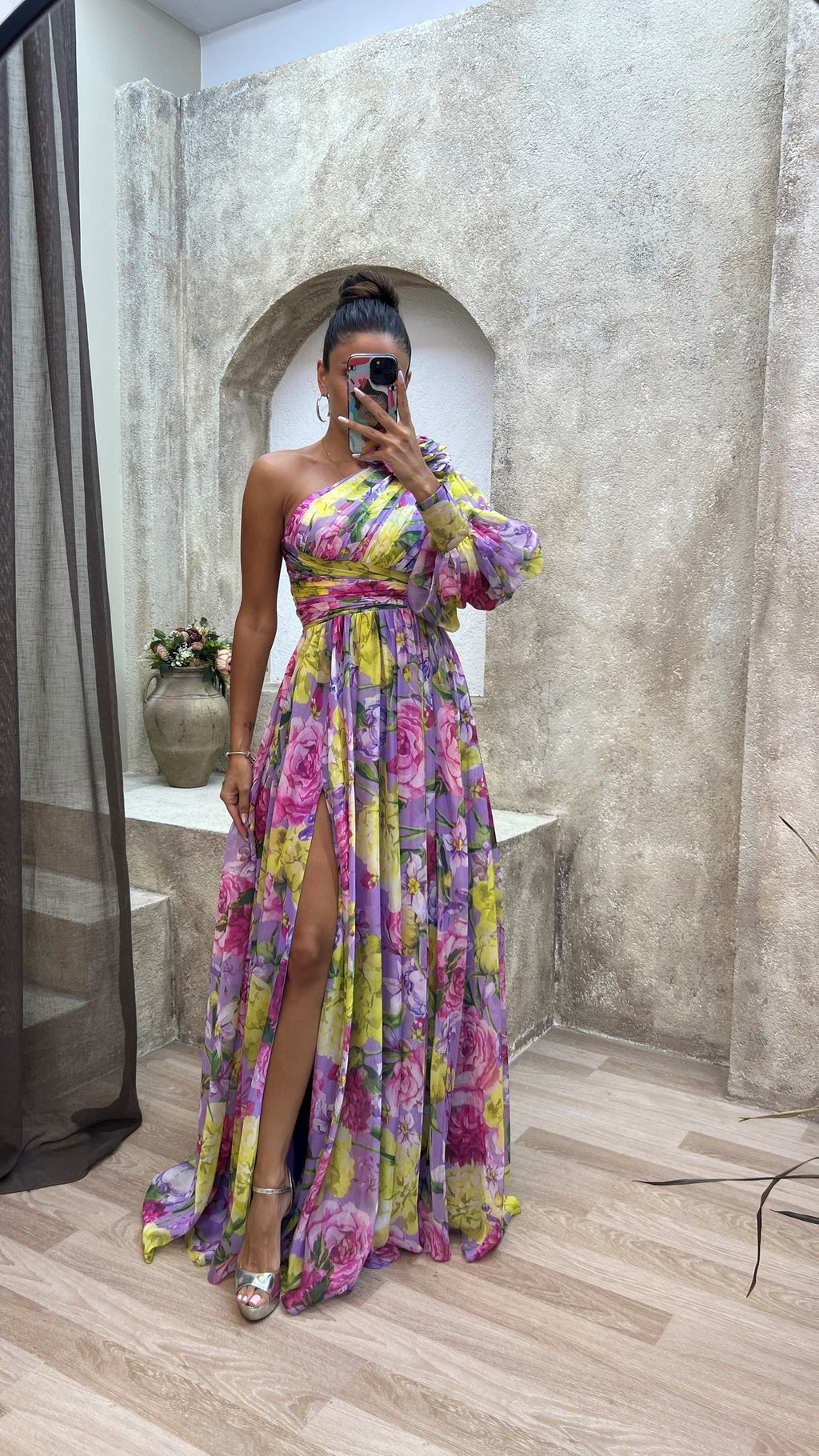 Whitney - Robe Longue Violette Une Épaule à Fleurs
