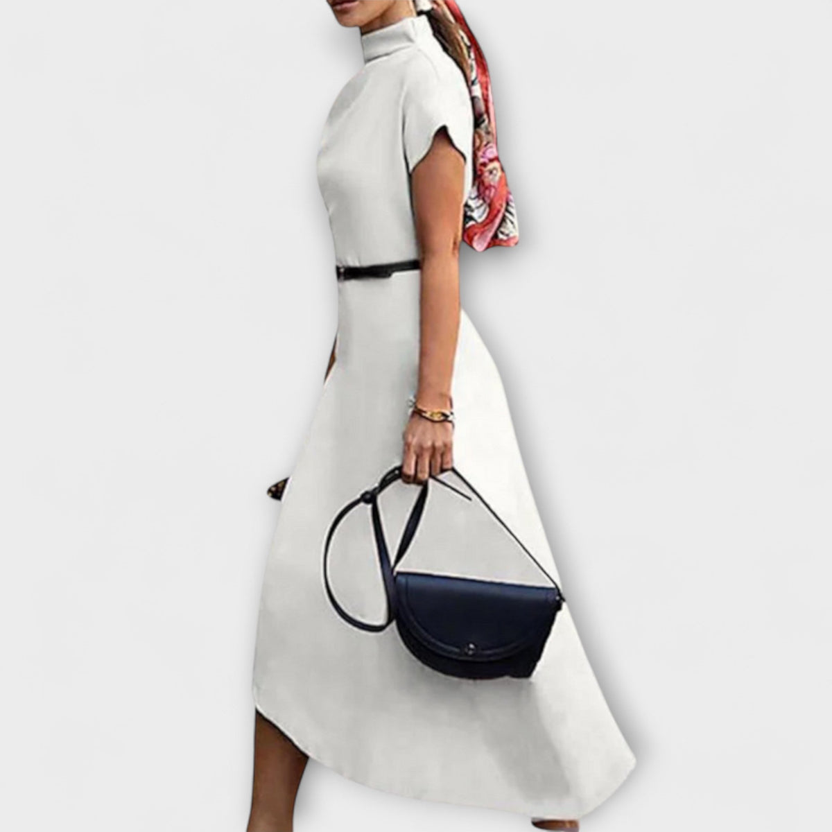 Amelia - Robe Urbaine Asymétrique Blanche