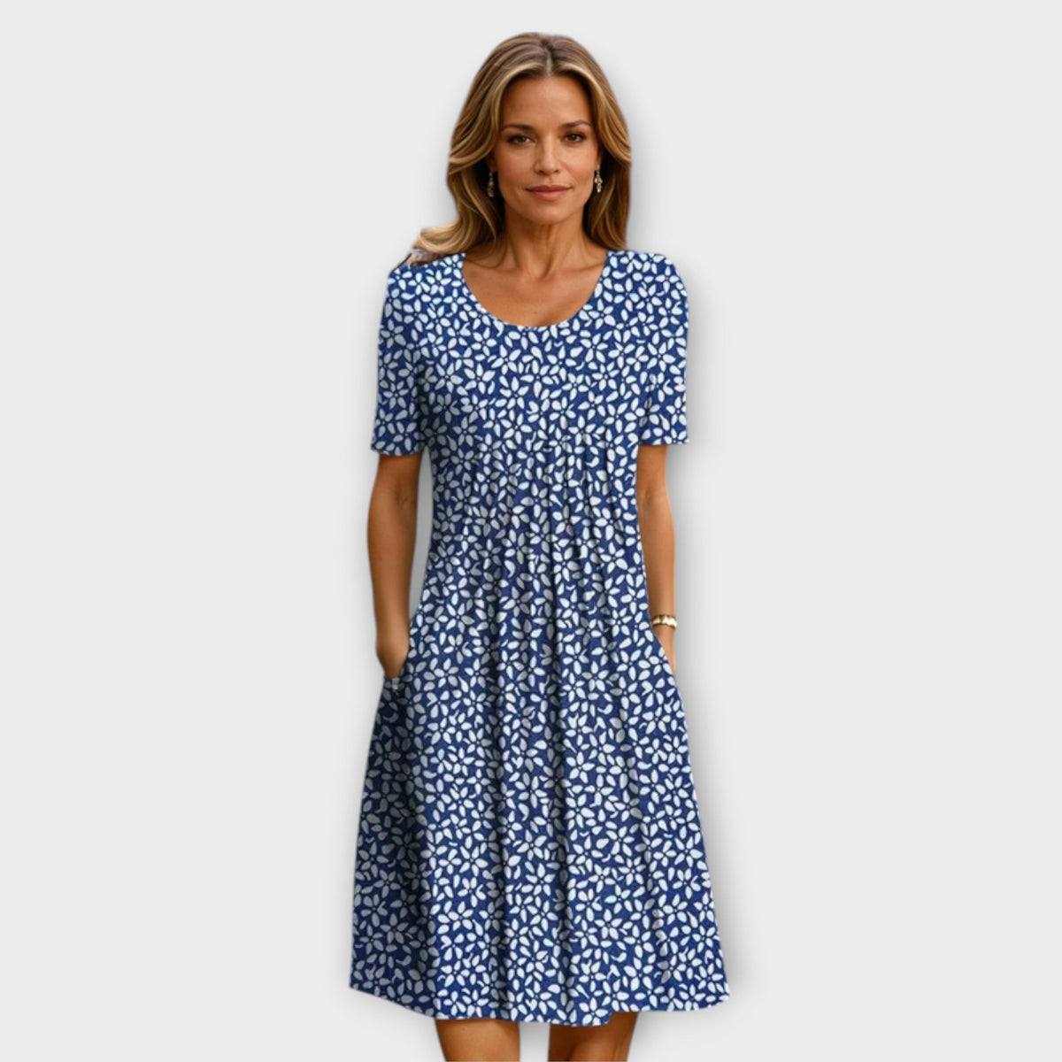 Candice - Robe Blanche à Petites Fleurs Éparses