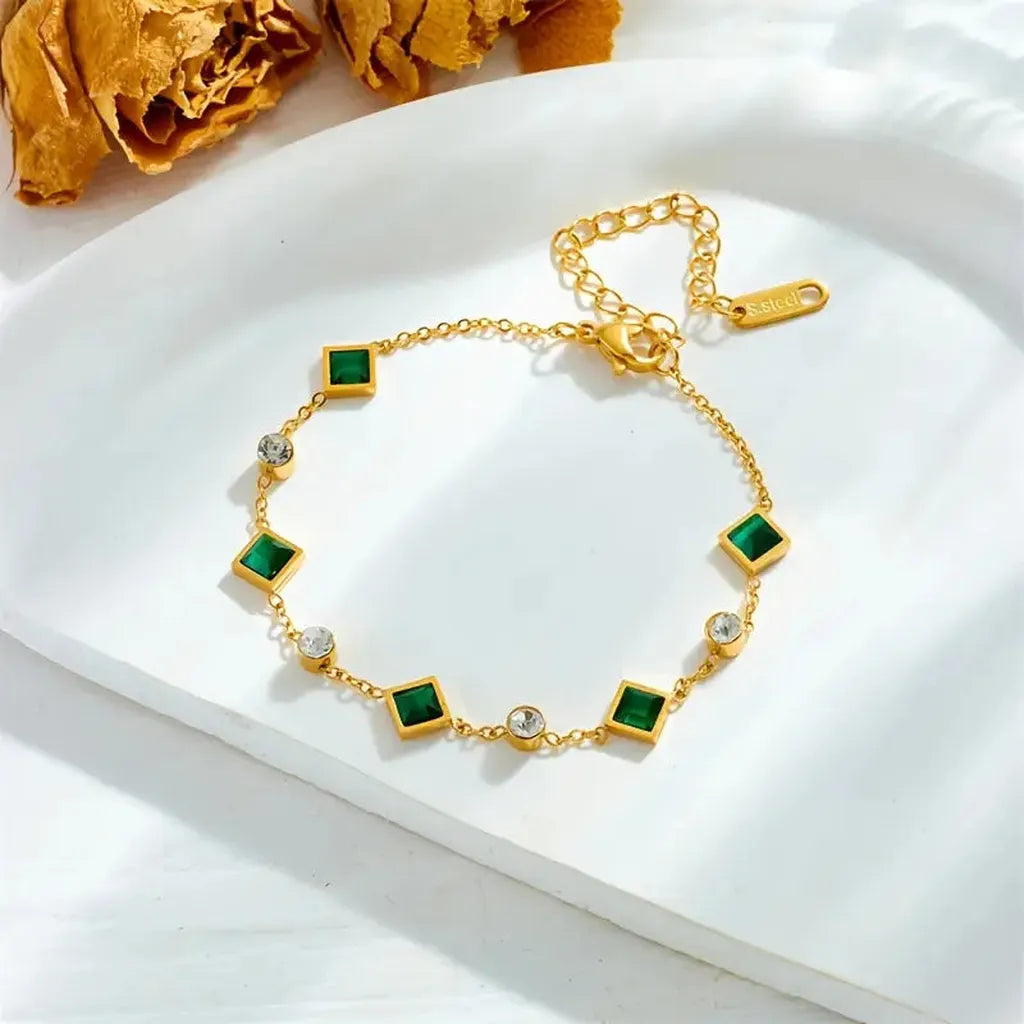 Armband Karolina mit smaragdgrünem Stein
