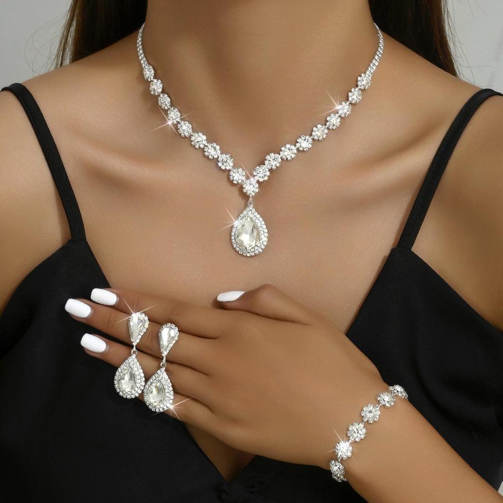 Parure de mariée — Ensemble de trois bijoux