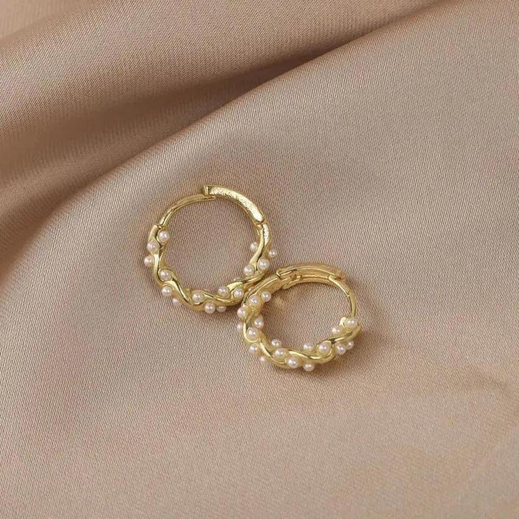 Boucles d’oreilles élégantes à perles rondes