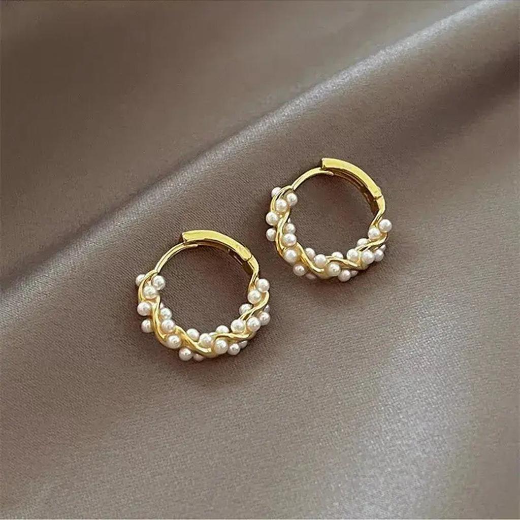 Boucles d’oreilles élégantes à perles rondes