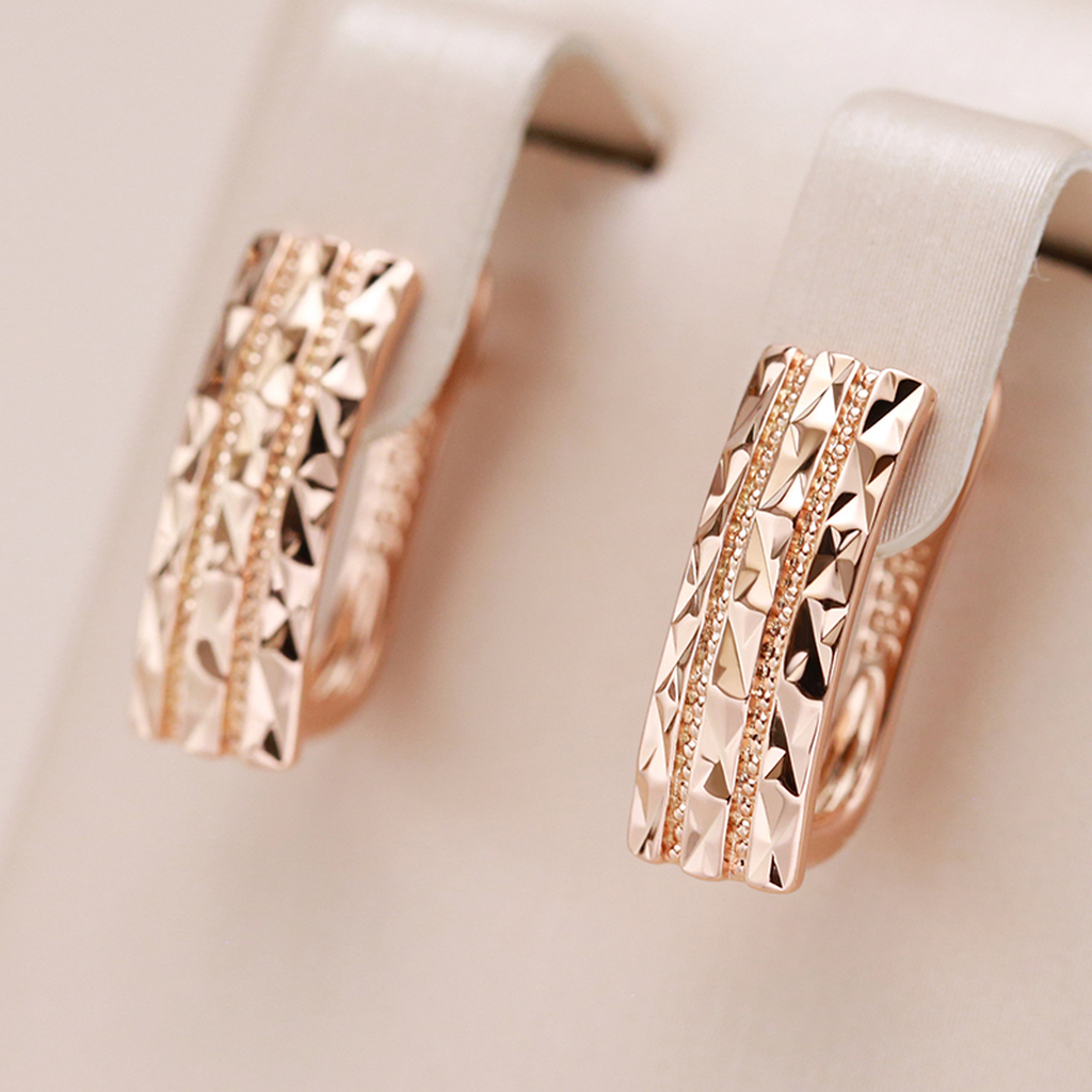 Boucles d’oreilles élégantes dorées
