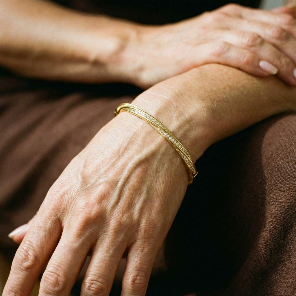 Zweireihiges Kristallarmband in Gold