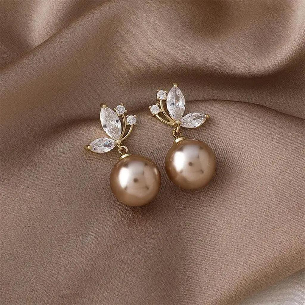 Boucles d’oreilles exotiques à marguerites et cristaux dorés