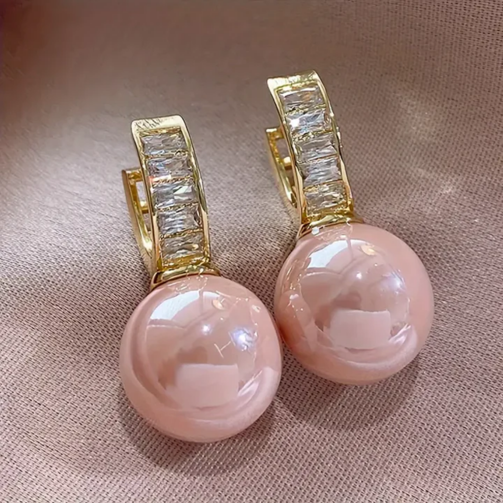 Boucles d’oreilles à perles roses et zircons | Doré
