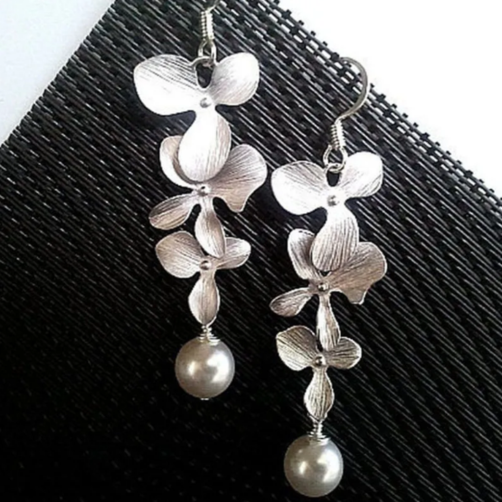 Parure florale — Collier et boucles d’oreilles argentés