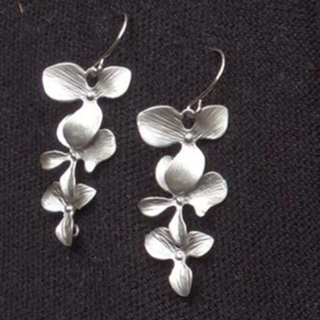 Parure florale — Collier et boucles d’oreilles argentés