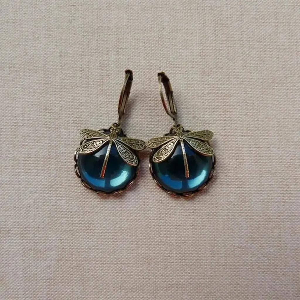 Boucles d’oreilles sphériques à libellules, finition or vieilli