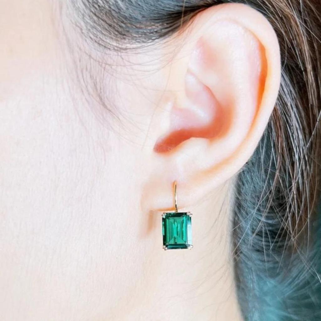 Mila — Boucles d’oreilles à pierre vert émeraude