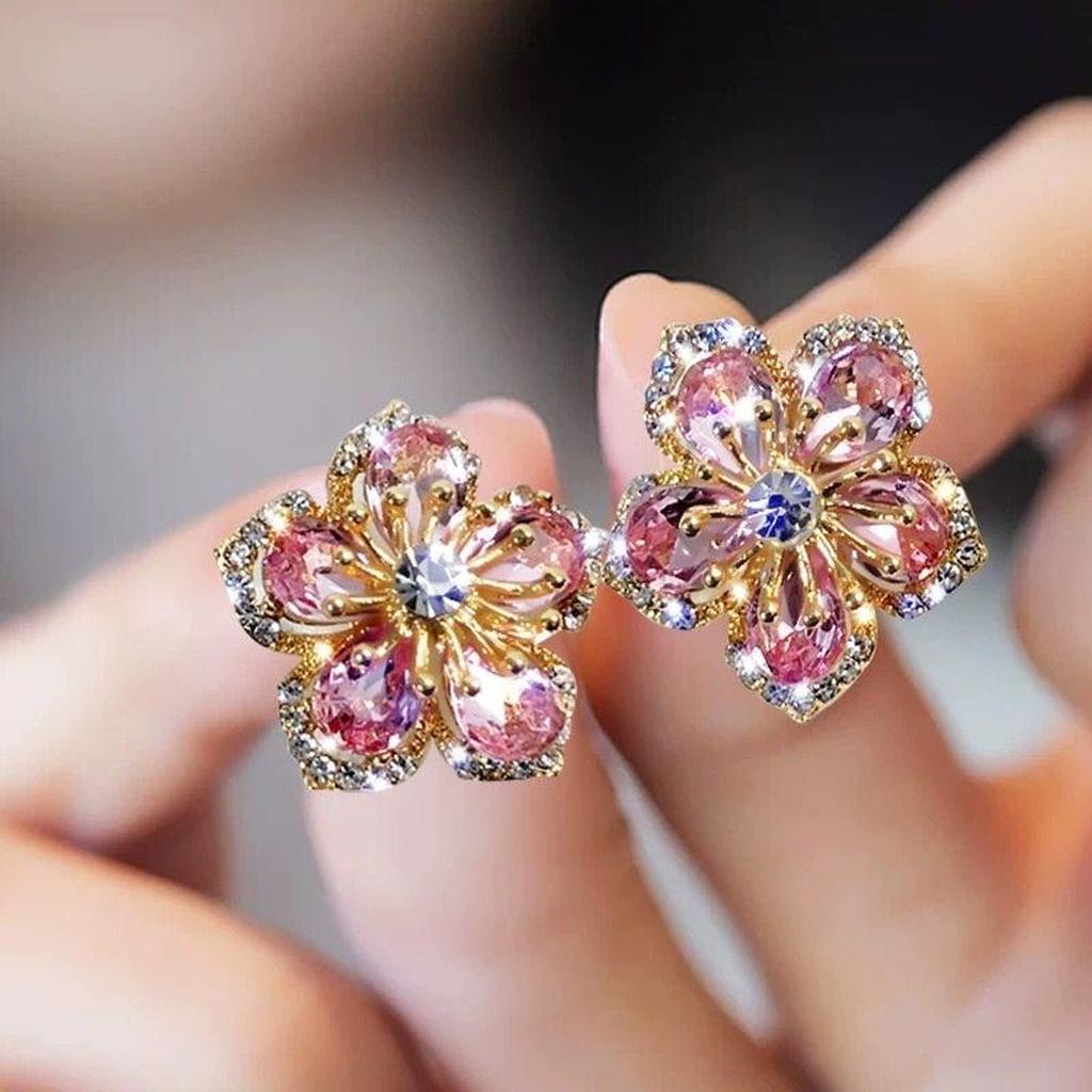 Boucles d’oreilles argentées à zircons multicolores
