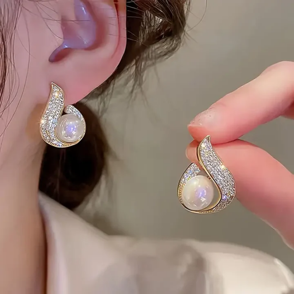 Boucles d’oreilles à zircons et perles brillantes