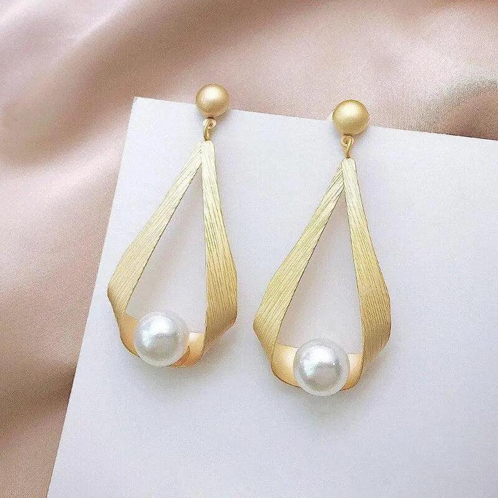 Boucles d’oreilles à cristaux et perles rondes