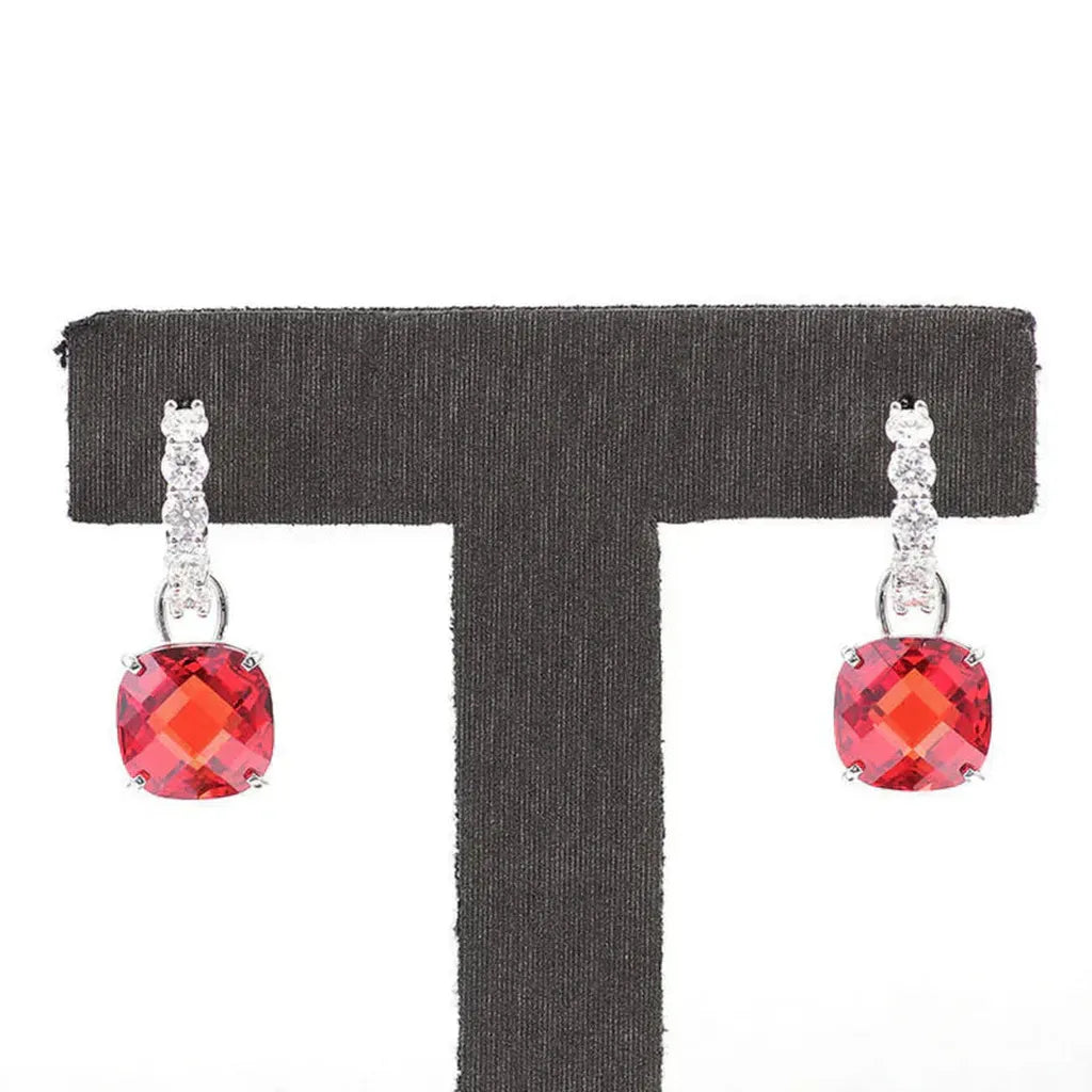 Boucles d’oreilles à rubis et zircons