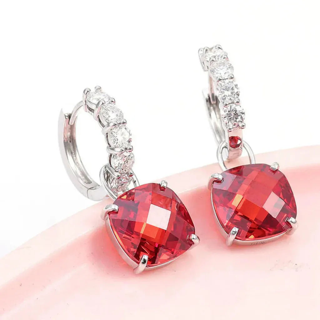 Boucles d’oreilles à rubis et zircons