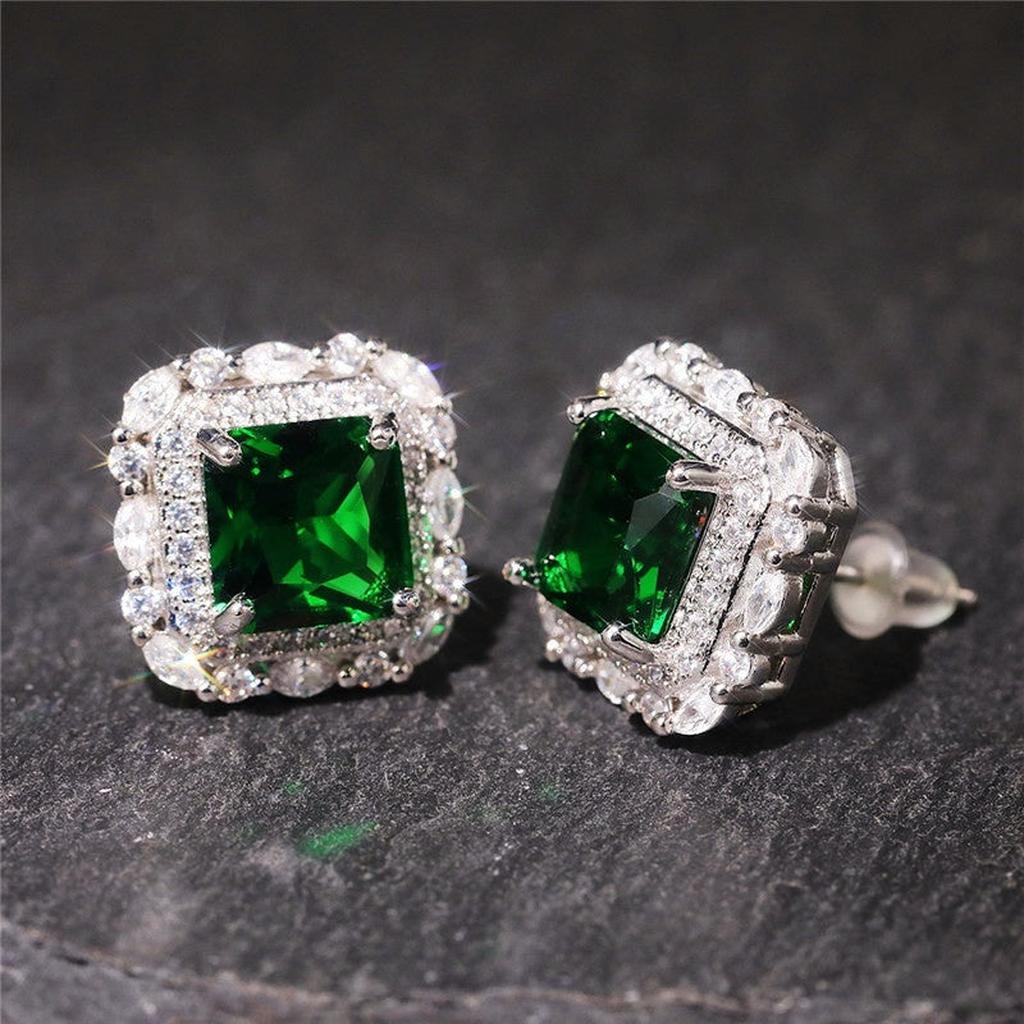 Boucles d’oreilles à émeraude et cristaux