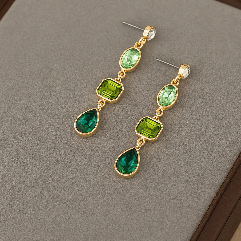 Boucles d’oreilles pendantes à pierres vertes