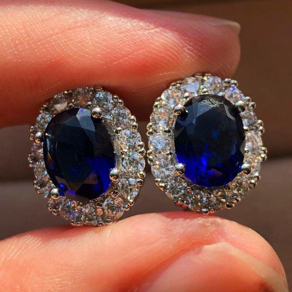 Puces d’oreilles ovales saphir blanc | Or blanc