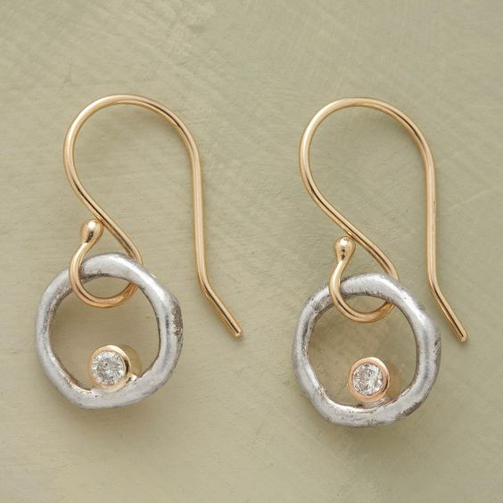 Boucles d’oreilles rétro bicolores à zircons