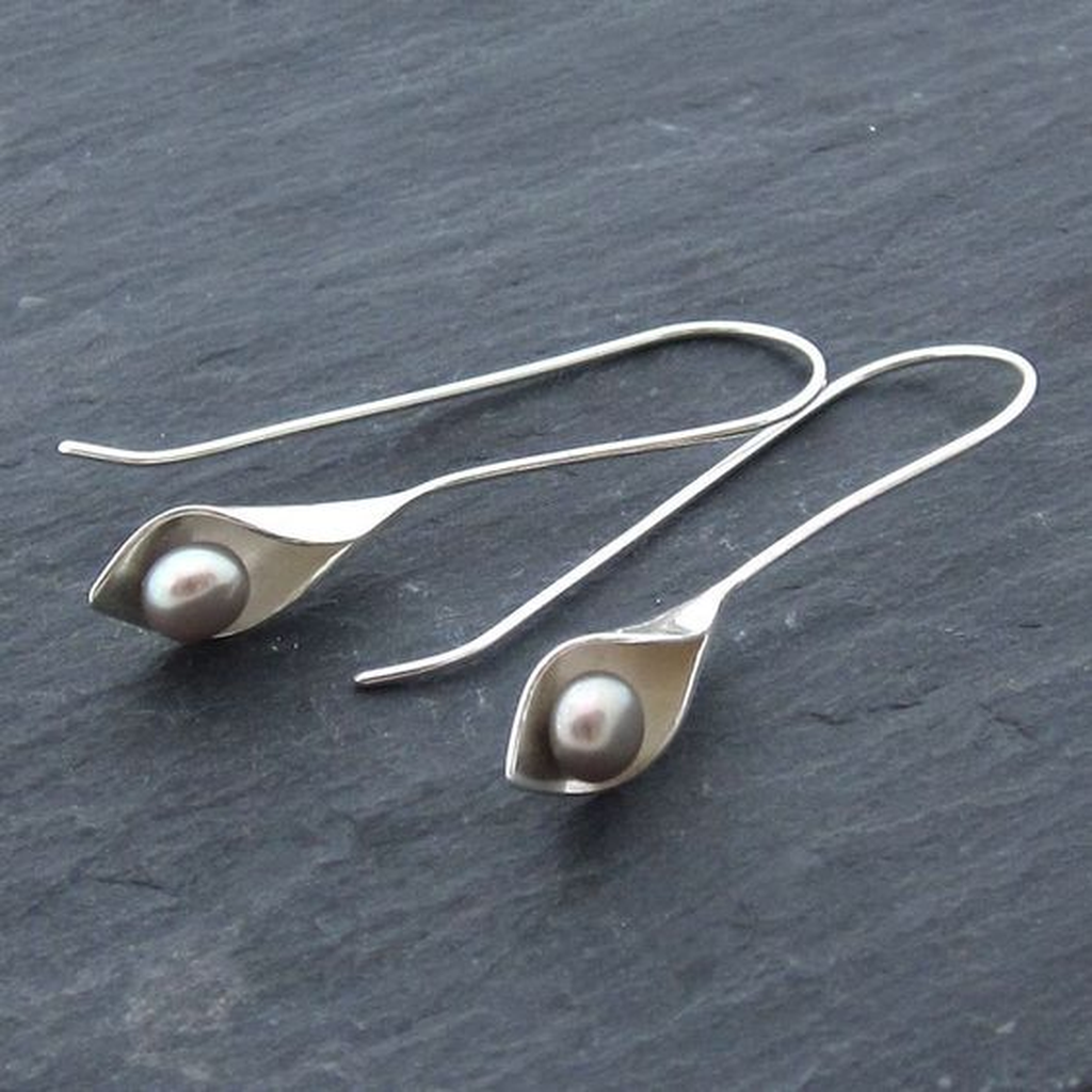 Boucles d’oreilles rétro à feuille et perle