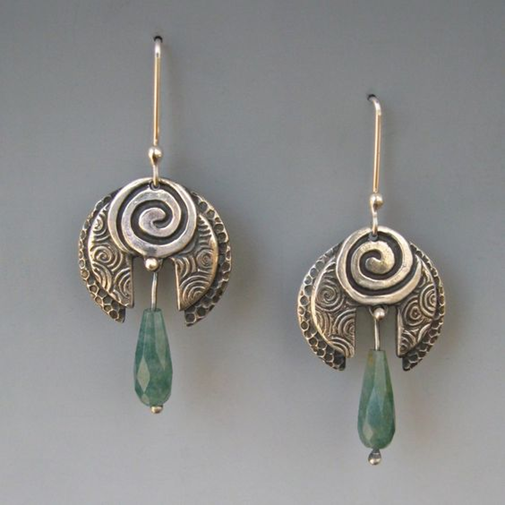 Boucles d’oreilles rétro pendantes à pierres vertes