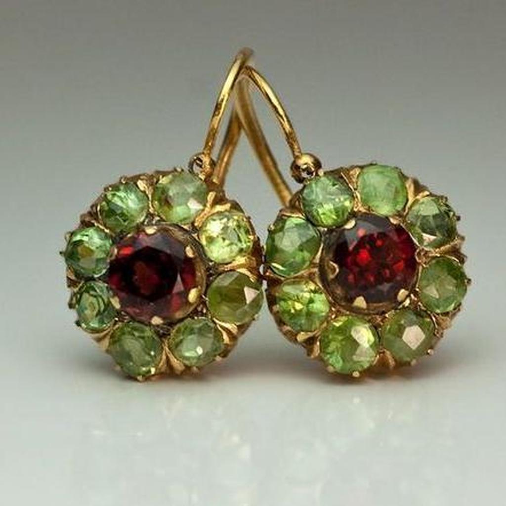 Boucles d’oreilles rondes rétro à cristaux verts et rouges