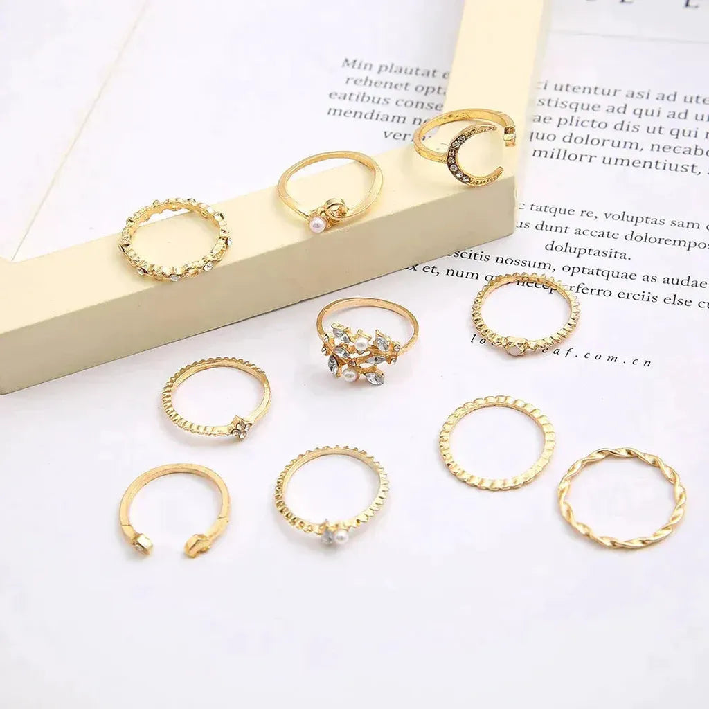 Ring-Set: 10 Ringe in Weißgold und Gold