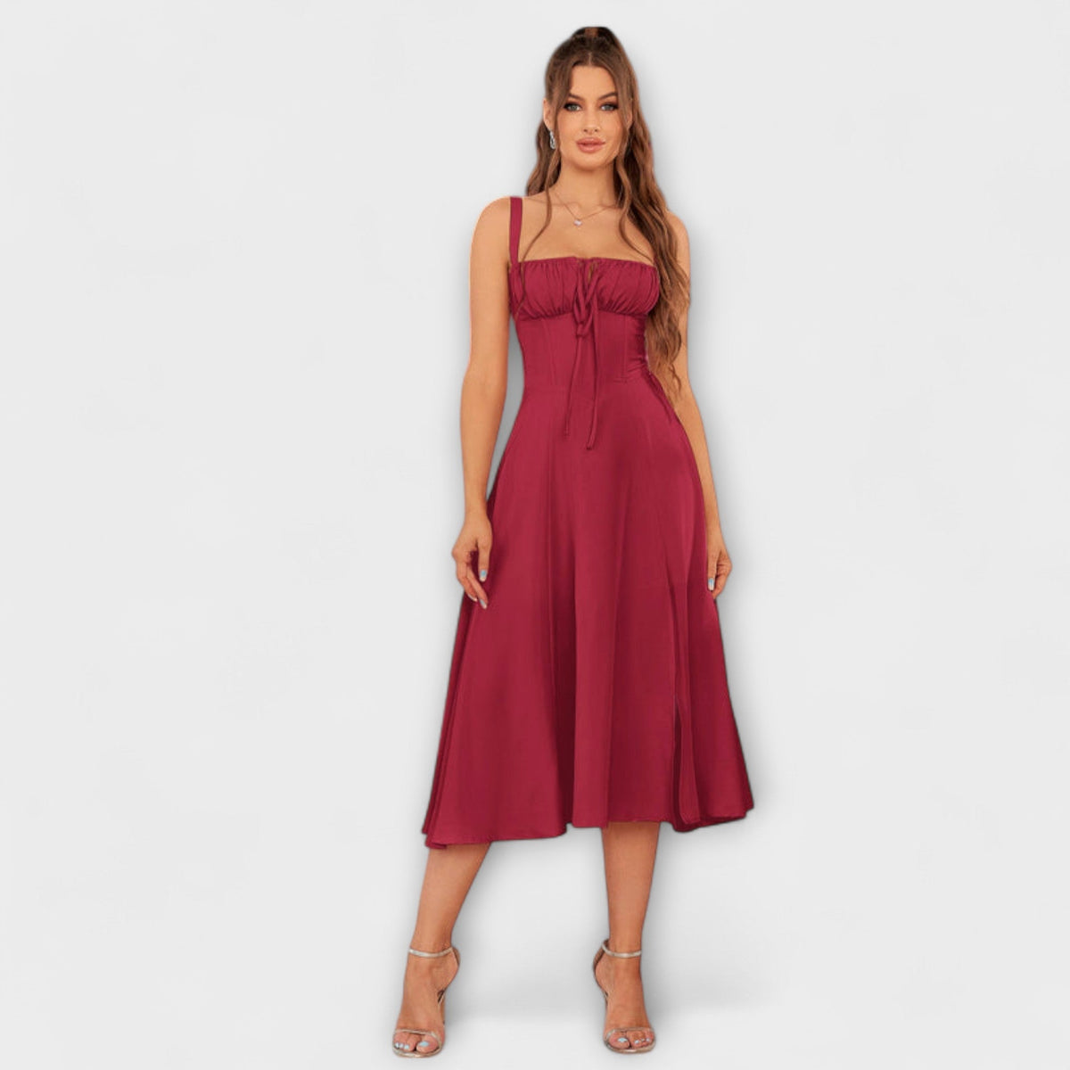Hope - Robe Crème à Volants et Fente