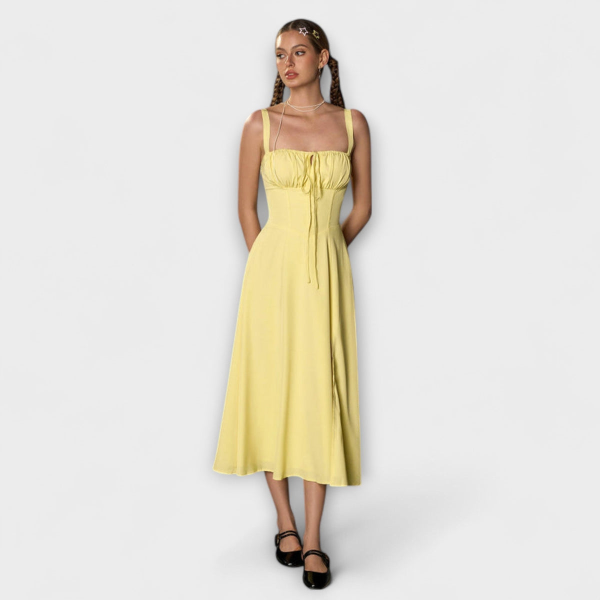 Hope - Robe Crème à Volants et Fente