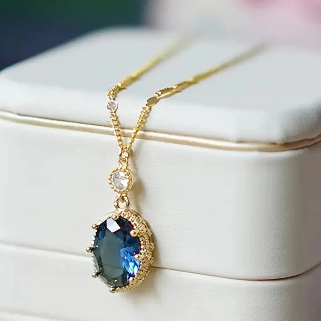 Halskette Thessia Lunebray | Gold