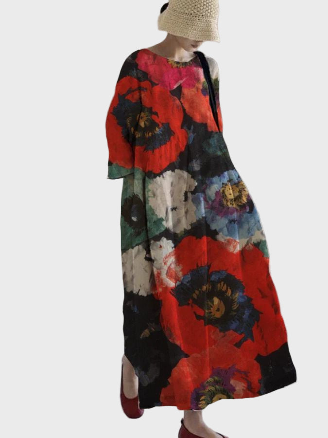 Robe Foncée à Coquelicots Rouges