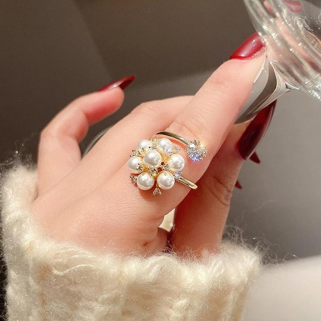 Verstellbarer Ring mit Perlen