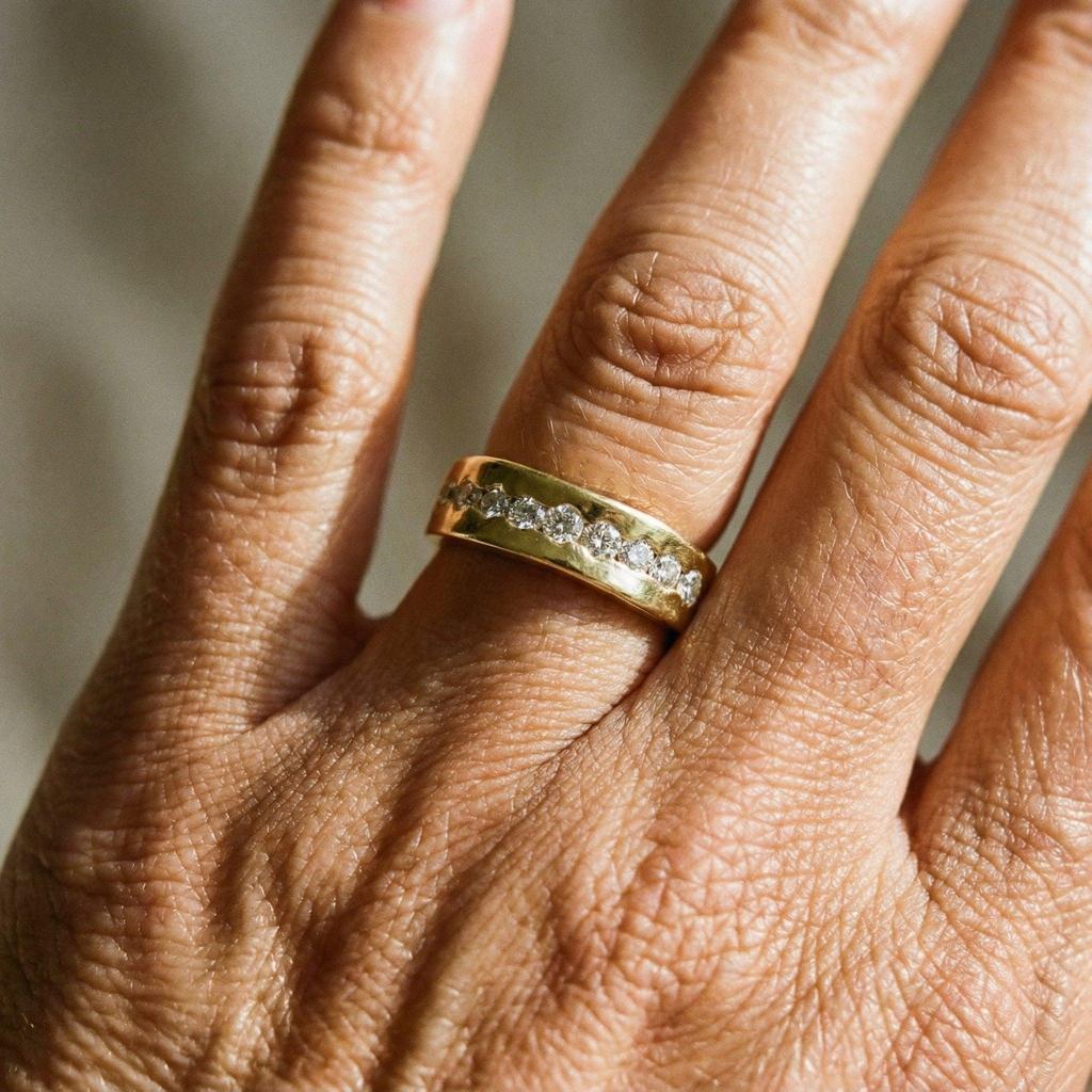 Vintage-Ring in Gold mit Zirkonia