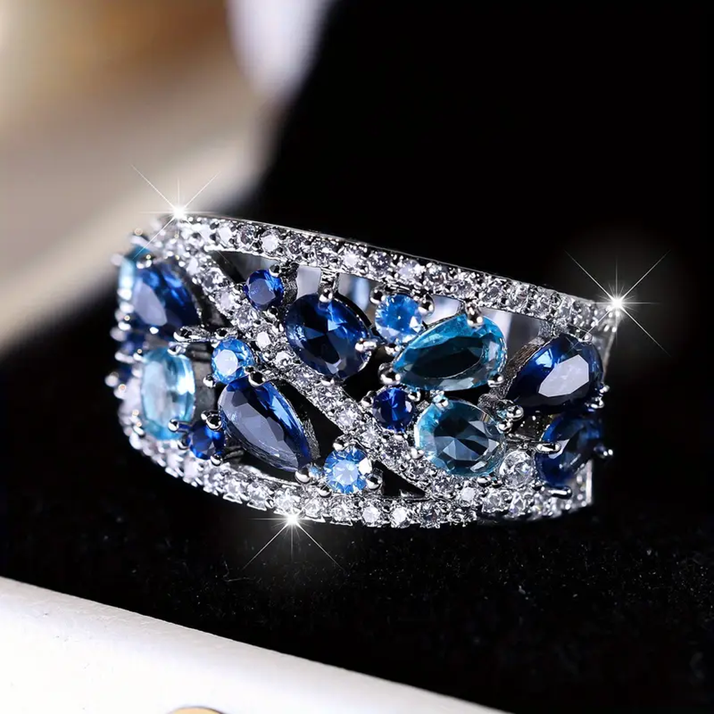 Vintage-Ring in Weißgold mit blauem Stein