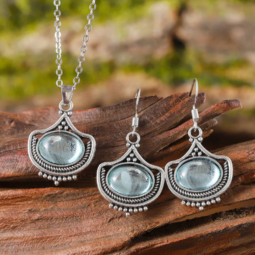 Parure vintage — Collier et boucles d’oreilles aux pierres bleues