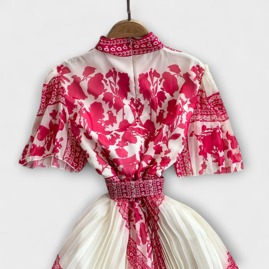 Delilah - Robe Vintage Rouge et Blanche à Col Montant