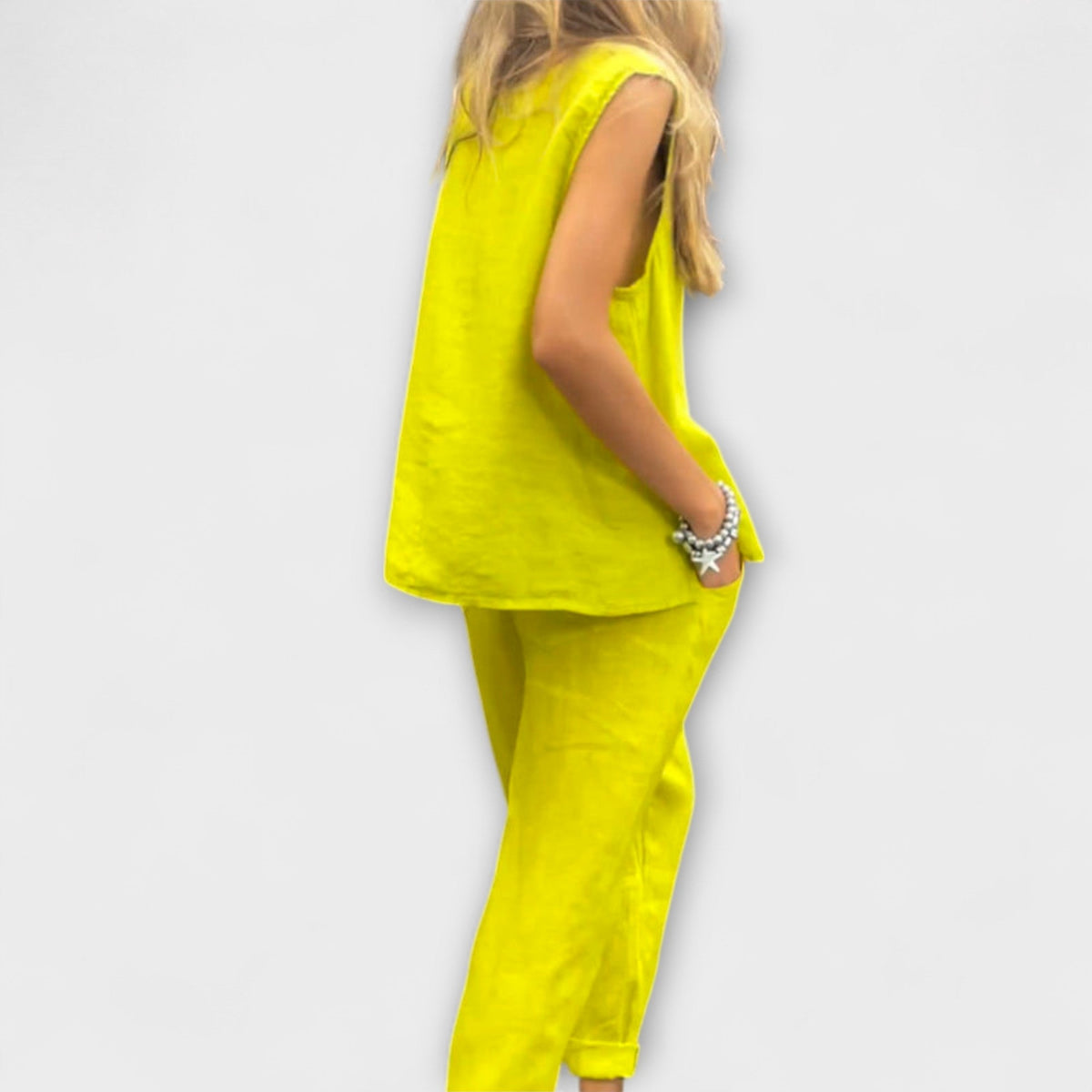 Jennifer - Ensemble en Lin Jaune avec Haut Sans Manches