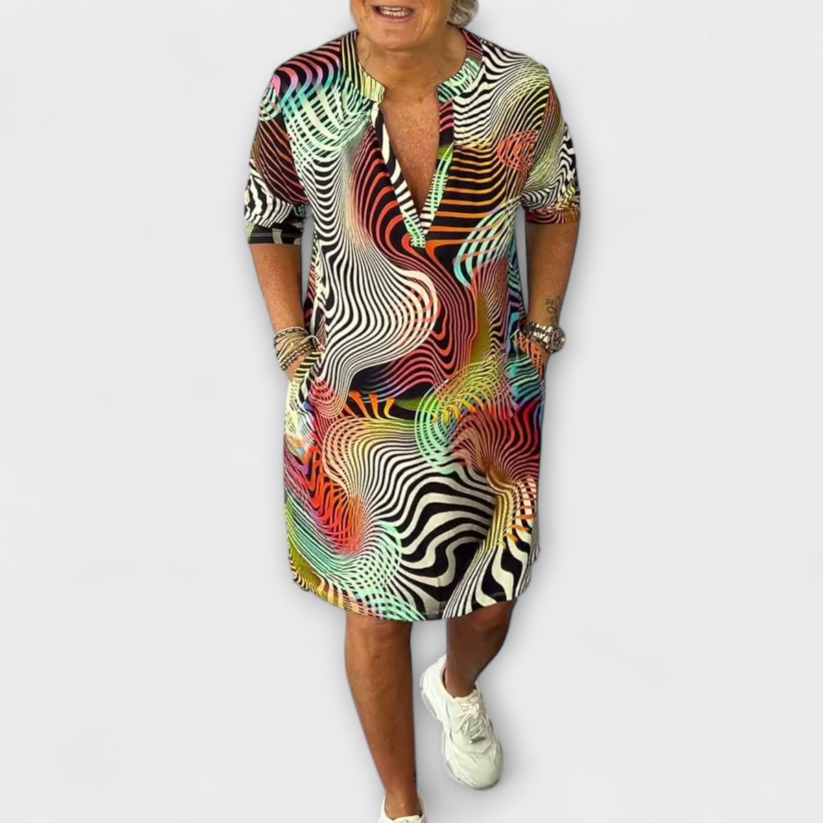 Liora - Robe Colorée à Col V et Motif