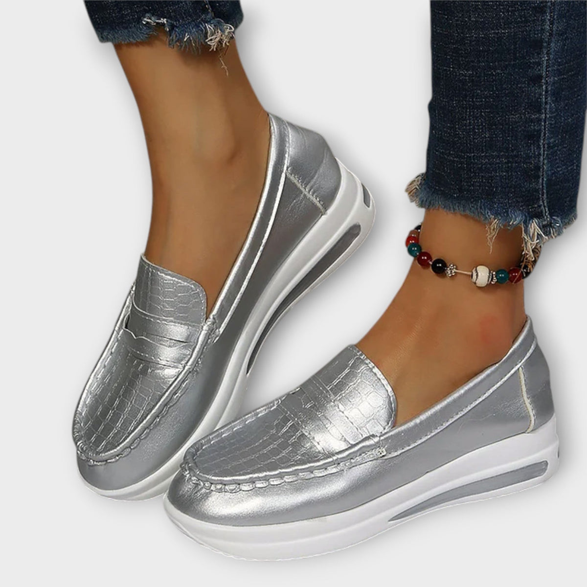 Annegret - Mocassins Vernis Dorés