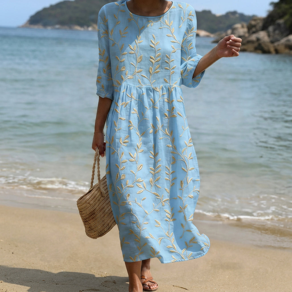 Natália - Robe Midi Bleu Clair Brodée de Fleurs