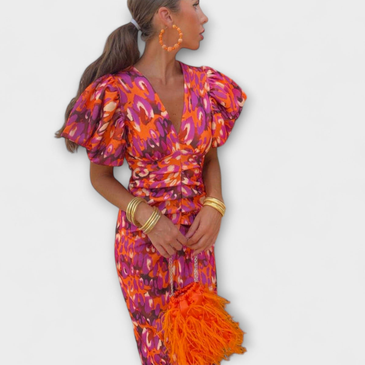 Simona - Robe Élégante à Col V et Manches Bouffantes