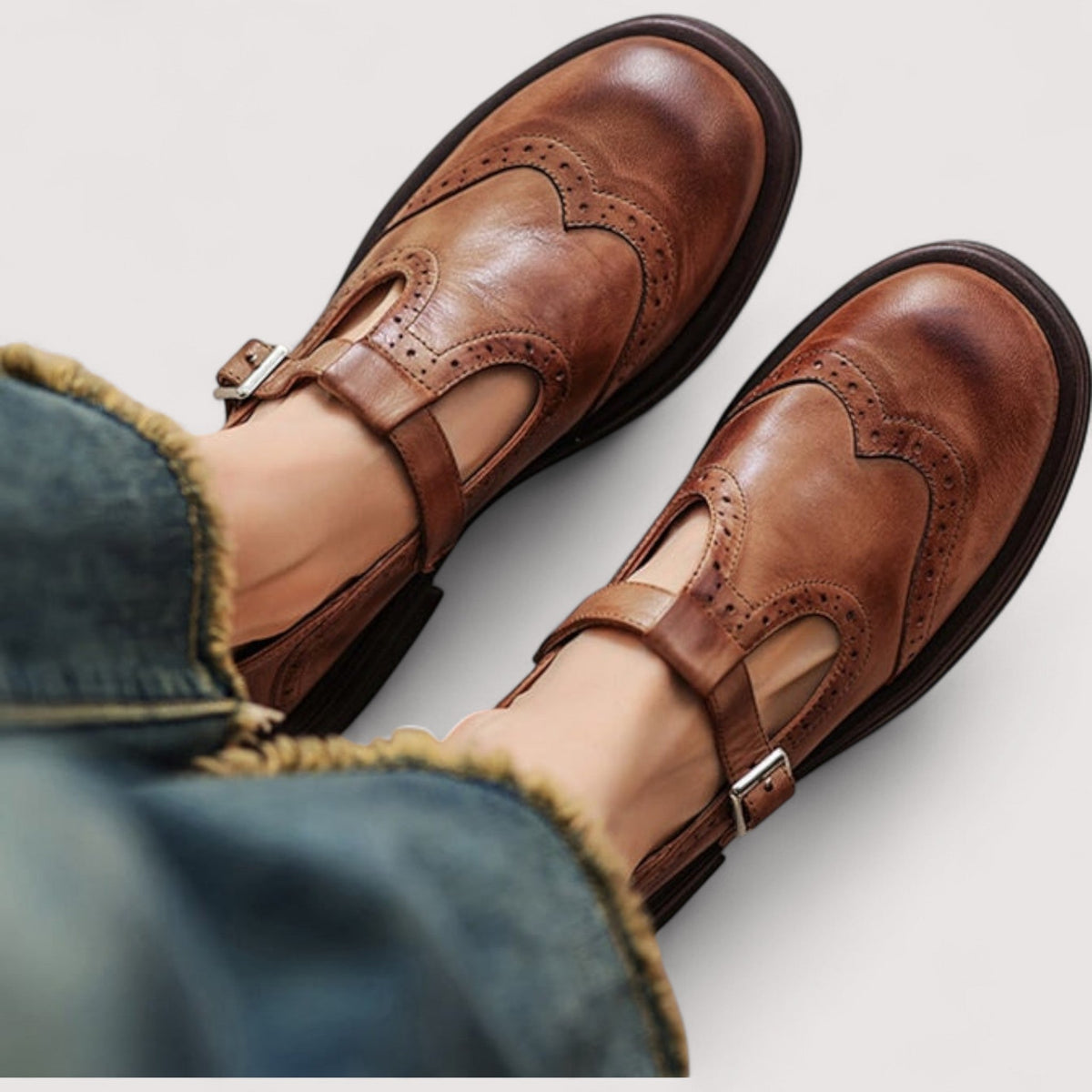 Edeltraud - Chaussures à Boucle Élégantes