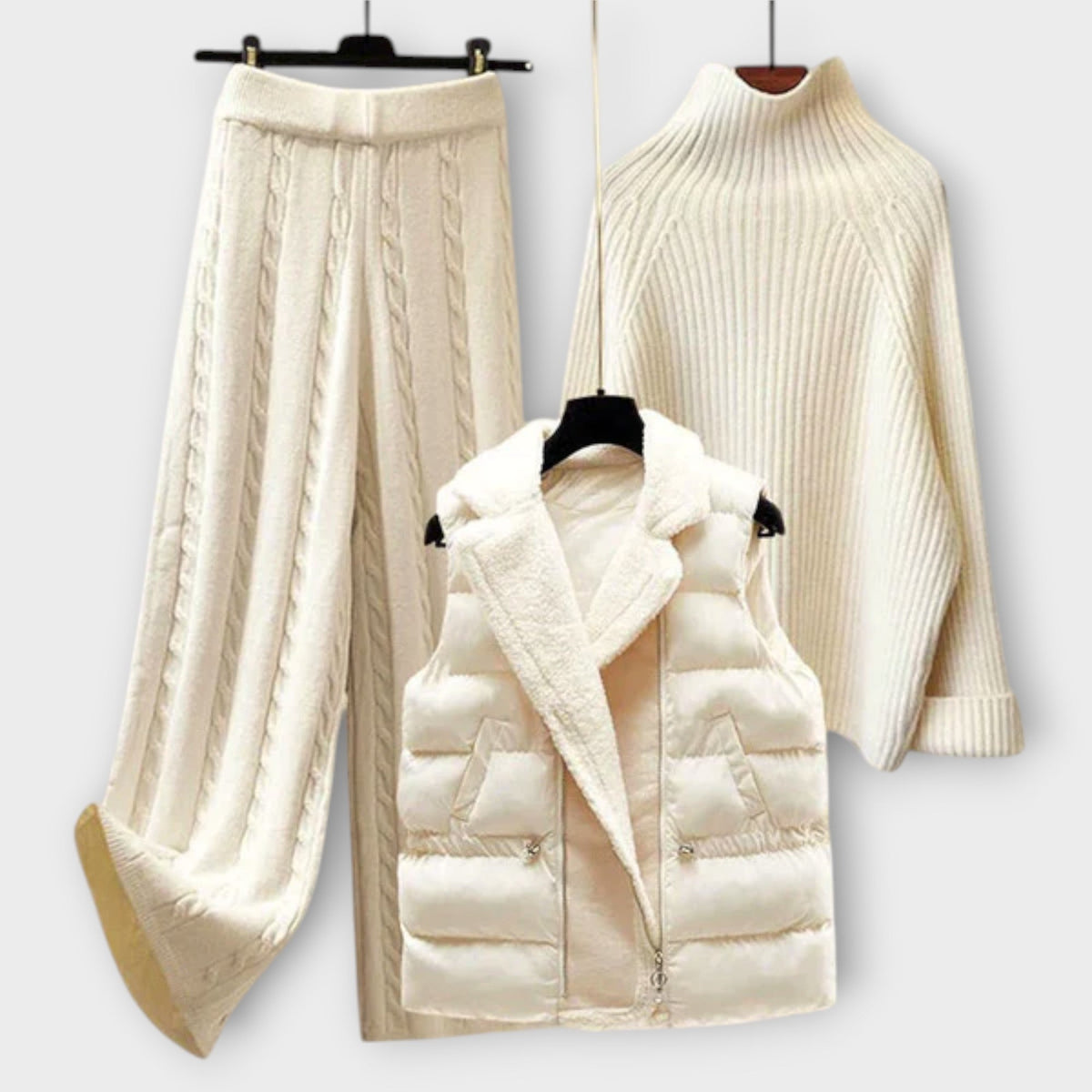 Lucy - Ensemble Tricoté Crème avec Gilet